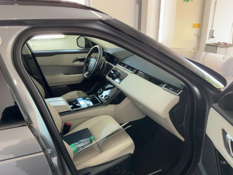 Land Rover Range Rover Velar 3.0 V6 Diesel S R-Dynamic 2019 – снимка 16