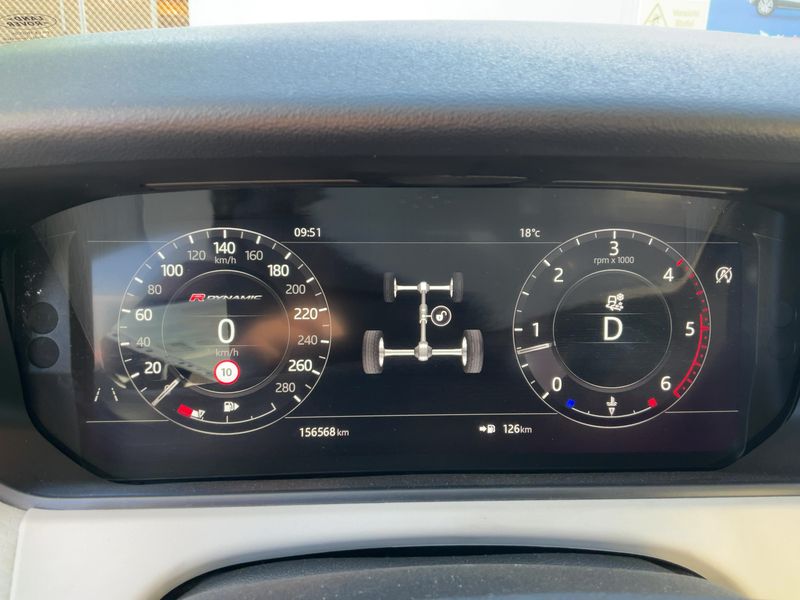 Land Rover Range Rover Velar 3.0 V6 Diesel S R-Dynamic 2019 – снимка 18