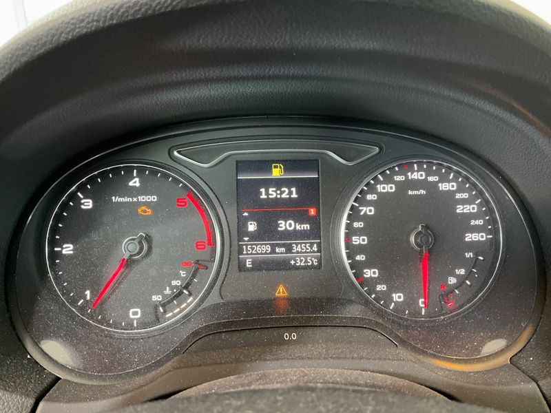 Audi A3 Sportback 1.6 TDI Ambiente 2014 – снимка 19