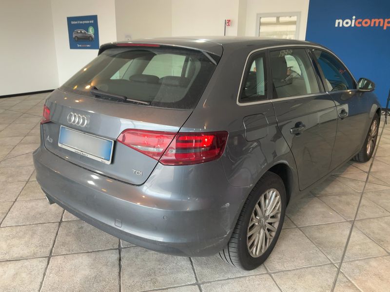 Audi A3 Sportback 1.6 TDI Ambiente 2014 – снимка на щета 8