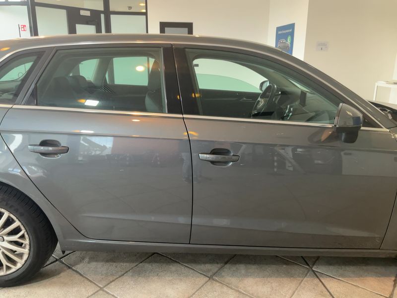 Audi A3 Sportback 1.6 TDI Ambiente 2014 – снимка 10