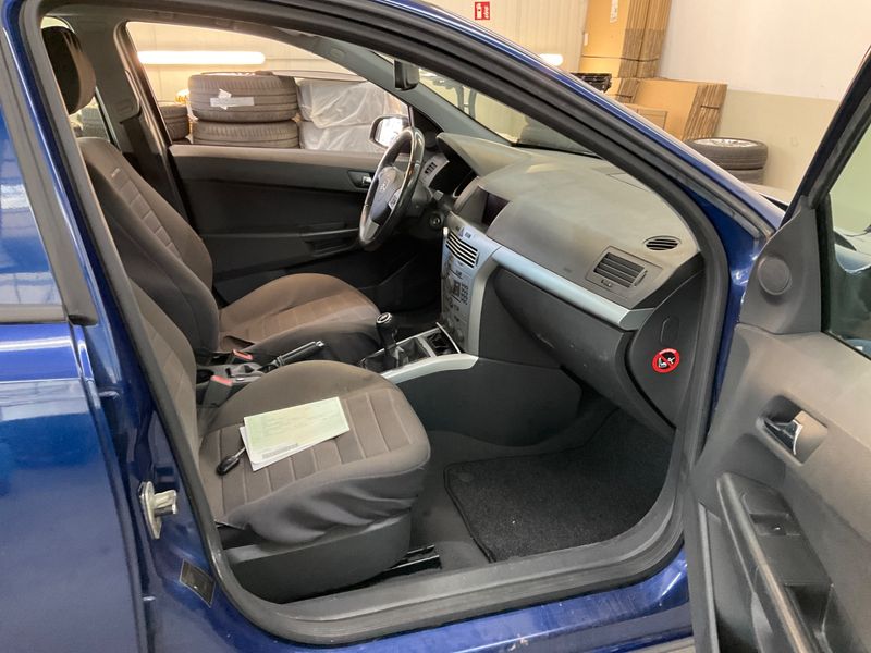 Opel Astra 1.6 Edition 2009 – снимка 3