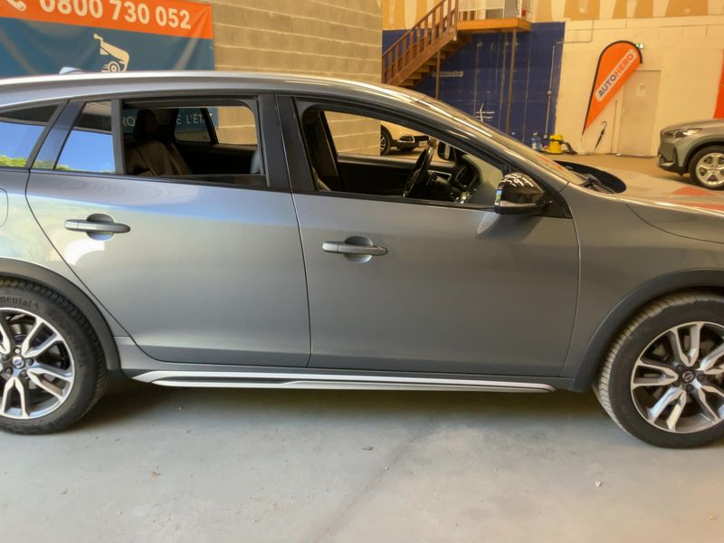 Volvo V60 Cross Country 2.0 D3 Summum 2016 – снимка 10