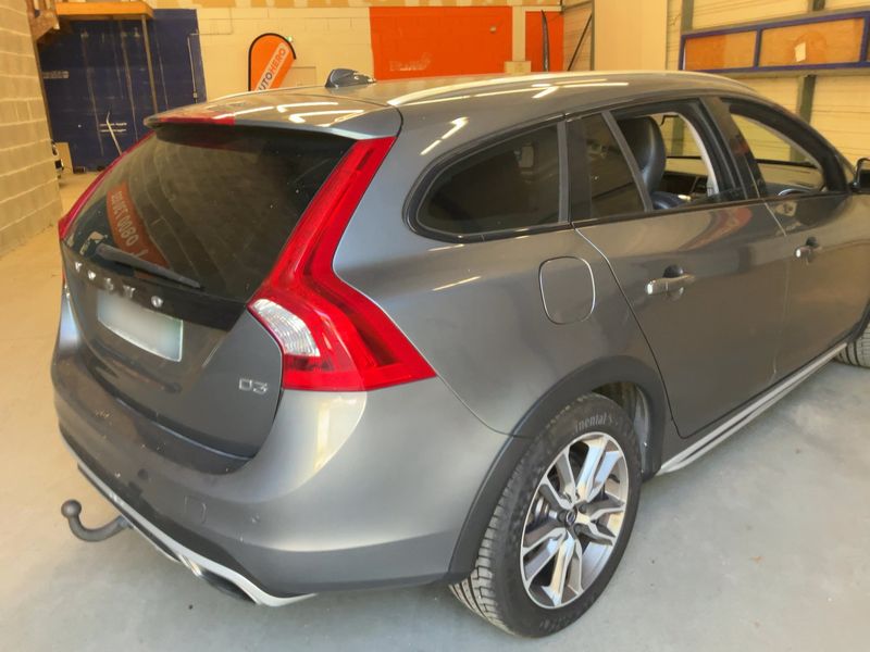 Volvo V60 Cross Country 2.0 D3 Summum 2016 – снимка 8