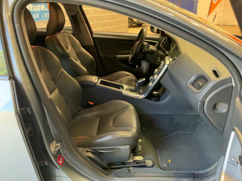 Volvo V60 Cross Country 2.0 D3 Summum 2016 – снимка 16