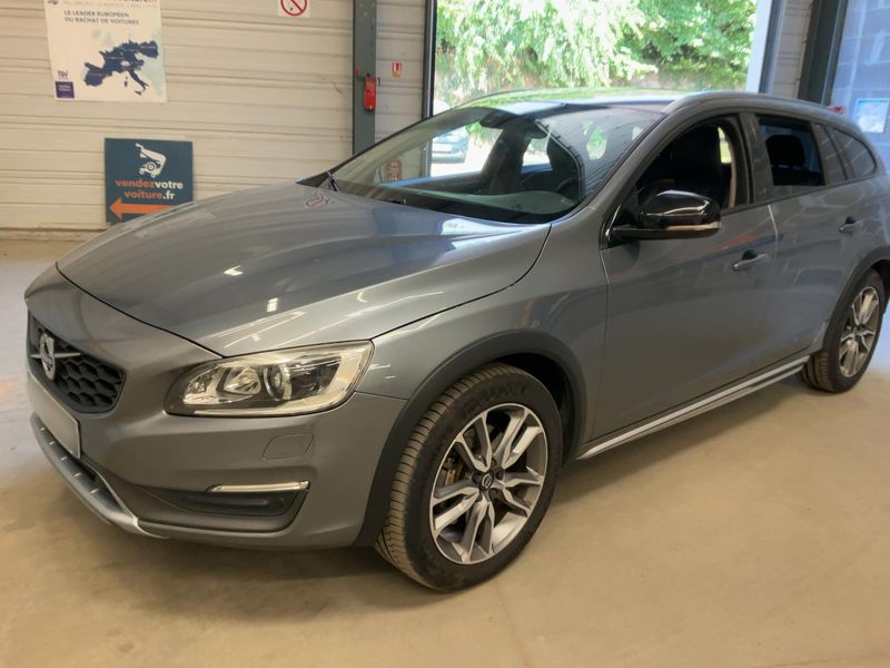 Volvo V60 Cross Country 2.0 D3 Summum 2016 – снимка 2