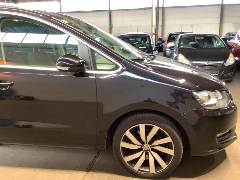 Volkswagen Sharan 2.0 TDI Sound BlueMotion Tech 2017 – снимка 12
