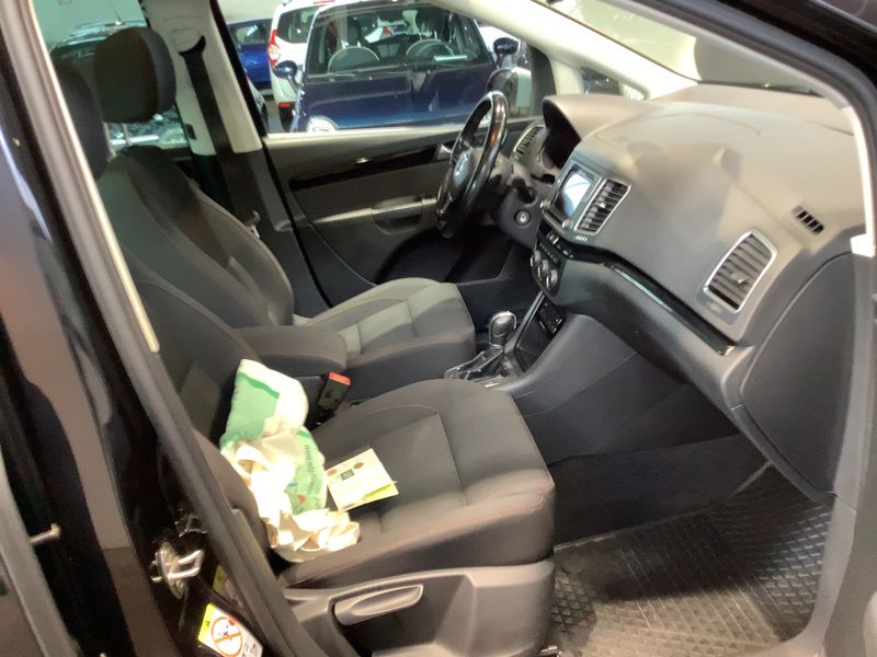 Volkswagen Sharan 2.0 TDI Sound BlueMotion Tech 2017 – снимка 16