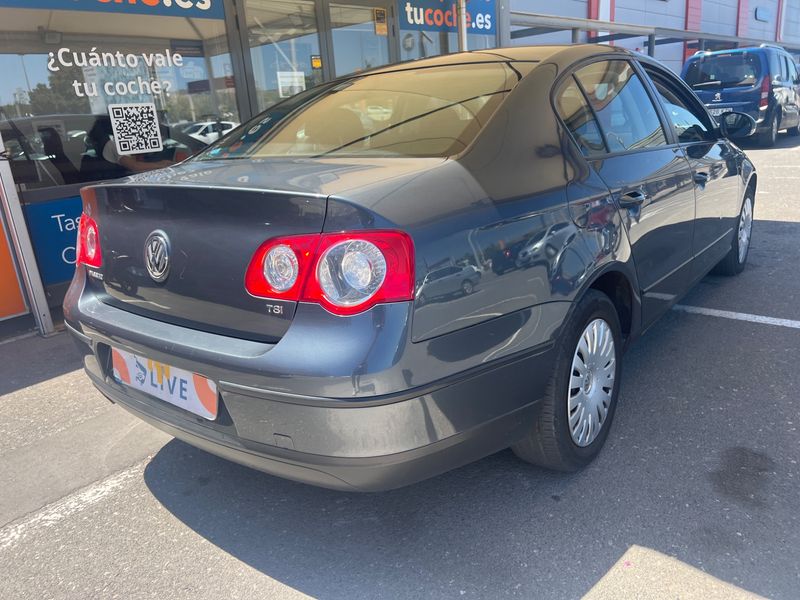 Volkswagen Passat 1.4 TSI Trendline 2009 – снимка 2