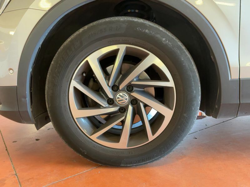 Volkswagen Tiguan 2.0 TDI Comfortline BlueMotion Tech 2017 – снимка 3