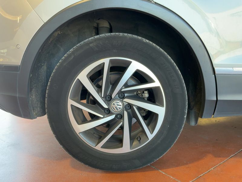 Volkswagen Tiguan 2.0 TDI Comfortline BlueMotion Tech 2017 – снимка 9