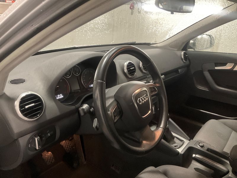 Audi A3 Sportback 2.0 TDI Ambition 2013 – снимка на щета 52