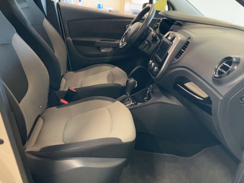Renault Captur 1.2 TCe Zen 2014 – снимка 16