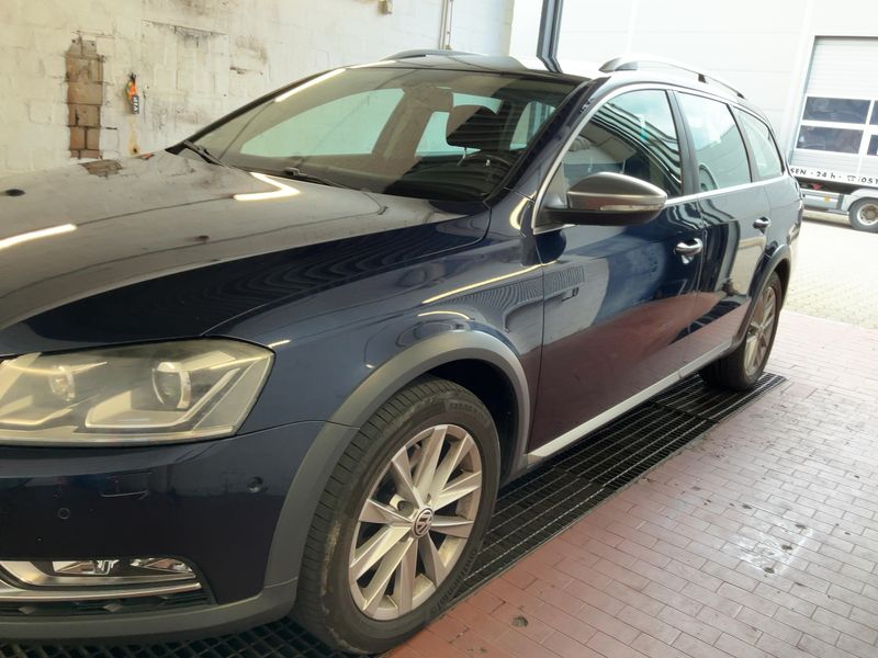 Volkswagen Passat 2.0 TSI 4Motion 2012 – снимка 2