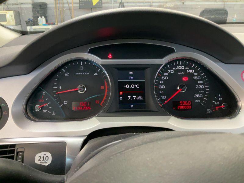 Audi A6 2.7 V6 TDI quattro 2011 – снимка 19
