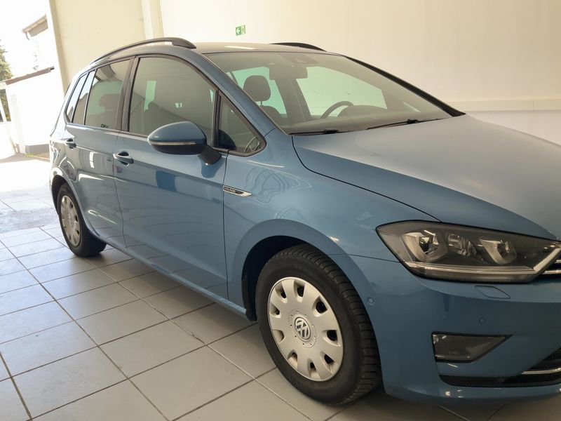 Volkswagen Golf VII Sportsvan 1.6 TDI Lounge BlueMotion Tech 2015 – снимка 12