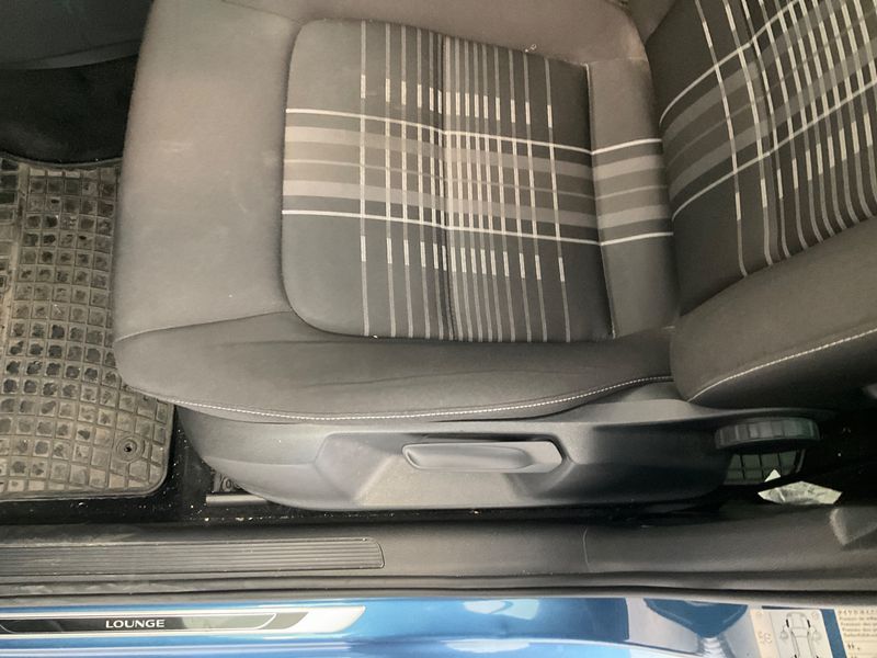 Volkswagen Golf VII Sportsvan 1.6 TDI Lounge BlueMotion Tech 2015 – снимка 25