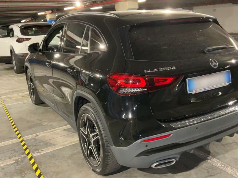 Mercedes-Benz GLA-Klasse GLA 200 d AMG Line 2022 – снимка 6