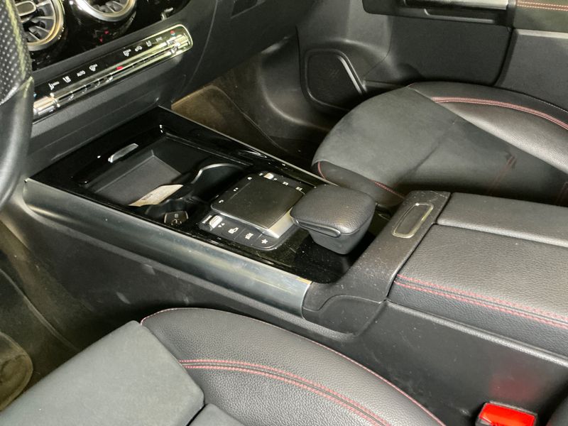 Mercedes-Benz GLA-Klasse GLA 200 d AMG Line 2022 – снимка 23