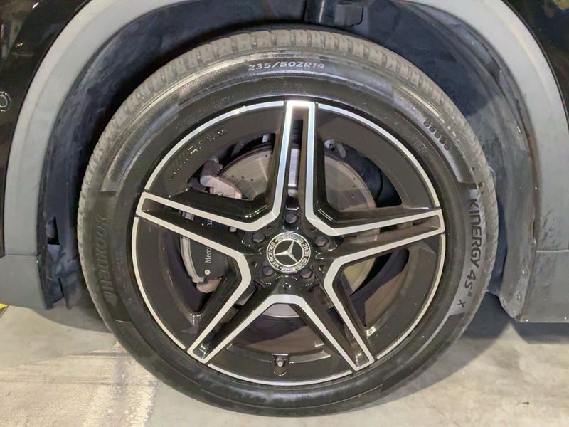 Mercedes-Benz GLA-Klasse GLA 200 d AMG Line 2022 – снимка 3