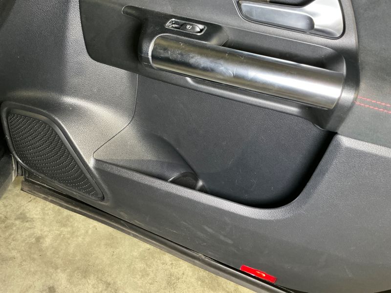 Mercedes-Benz GLA-Klasse GLA 200 d AMG Line 2022 – снимка 22