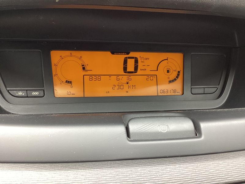 Citroen C4 Picasso 1.6 VTi Attraction 2010 – снимка 4