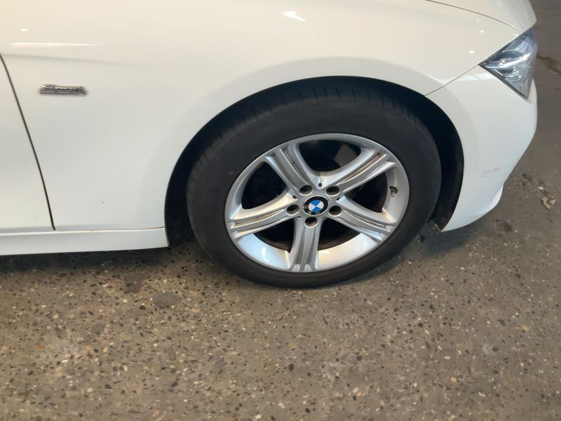 BMW 3er 318d Sport Line 2017 – снимка 11