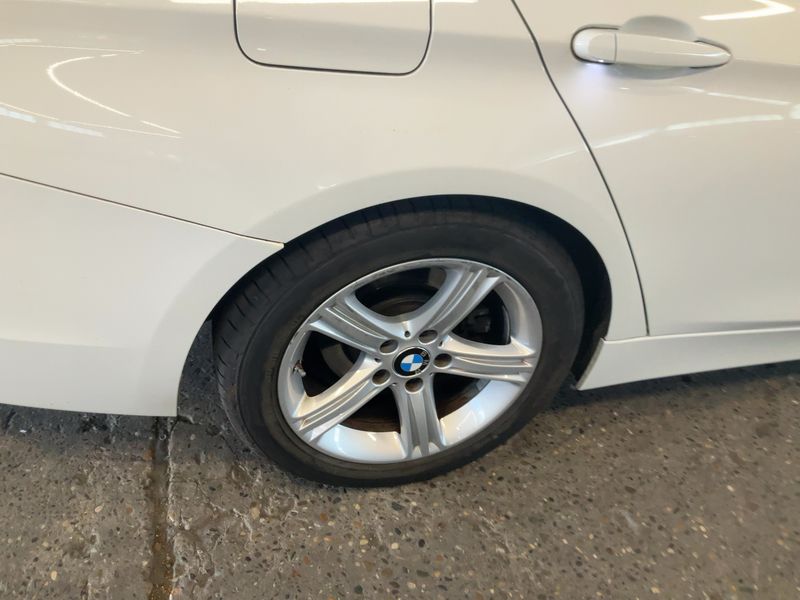 BMW 3er 318d Sport Line 2017 – снимка 9