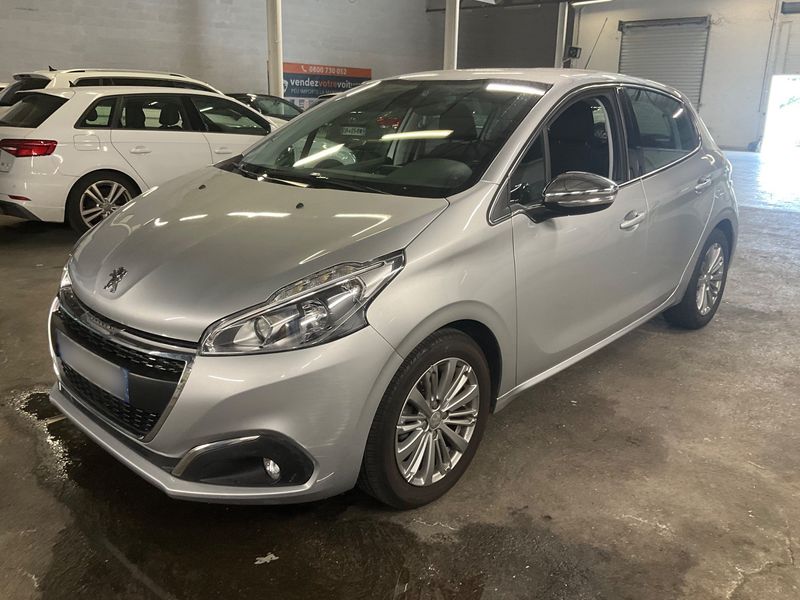 Peugeot 208 1.2 PureTech Allure 2018 – снимка 1
