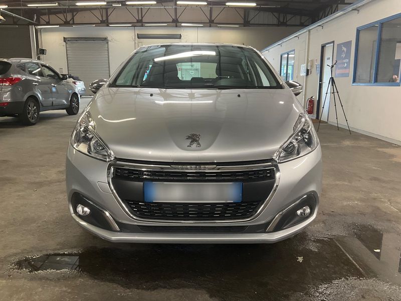 Peugeot 208 1.2 PureTech Allure 2018 – снимка 14