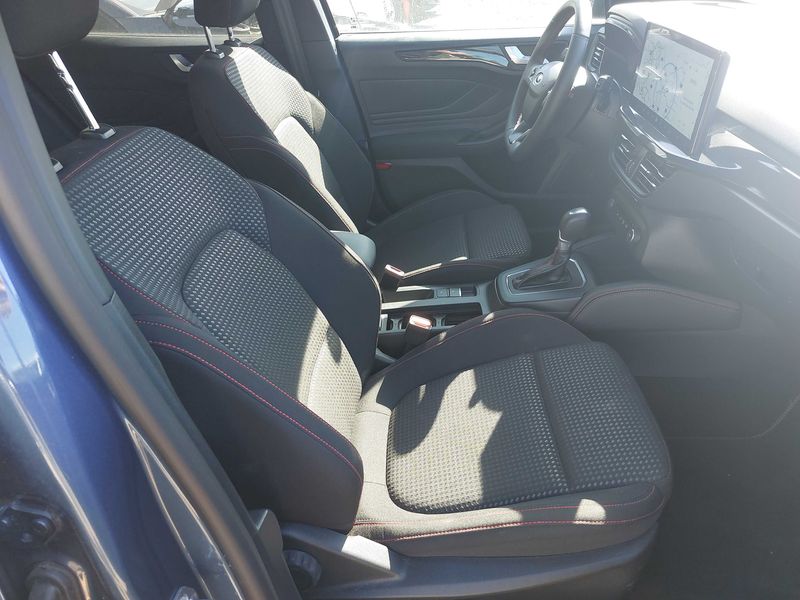 Ford Focus 1.0 EcoBoost Mild-Hybrid ST-Line X 2024 – снимка 10