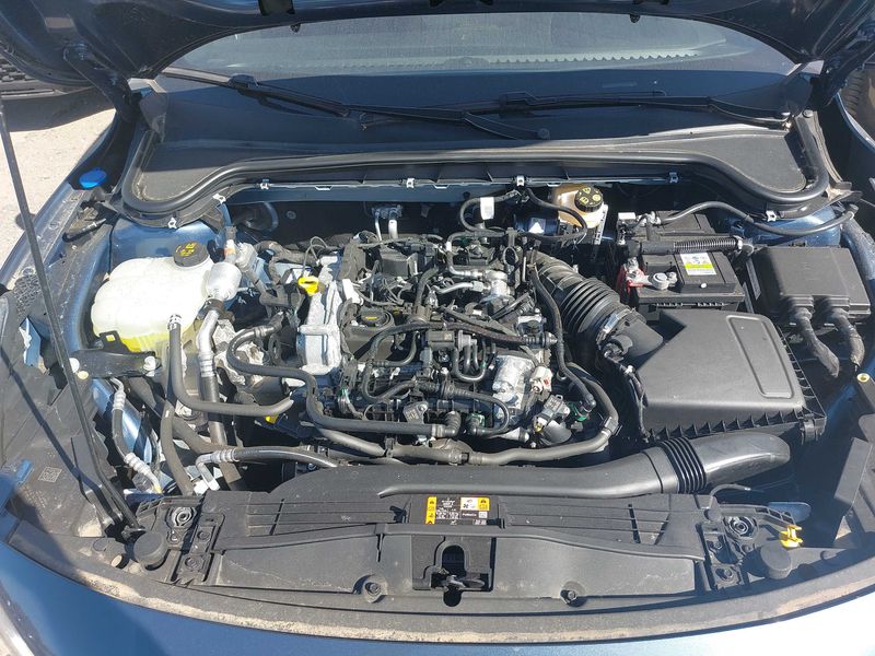 Ford Focus 1.0 EcoBoost Mild-Hybrid ST-Line X 2024 – снимка 8