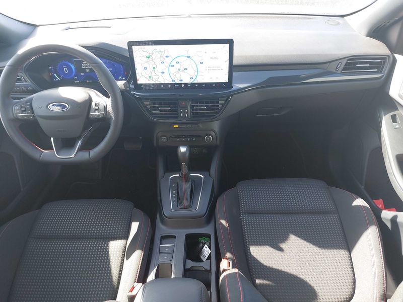 Ford Focus 1.0 EcoBoost Mild-Hybrid ST-Line X 2024 – снимка 11