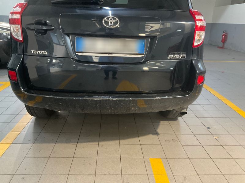 Toyota RAV 4 2.2 D-4D 2011 – снимка 36