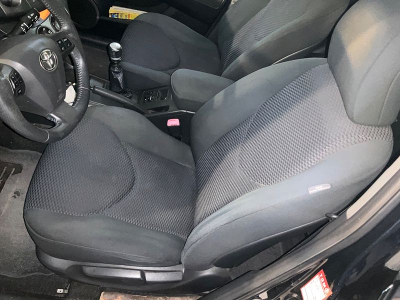 Toyota RAV 4 2.2 D-4D 2011 – снимка 26