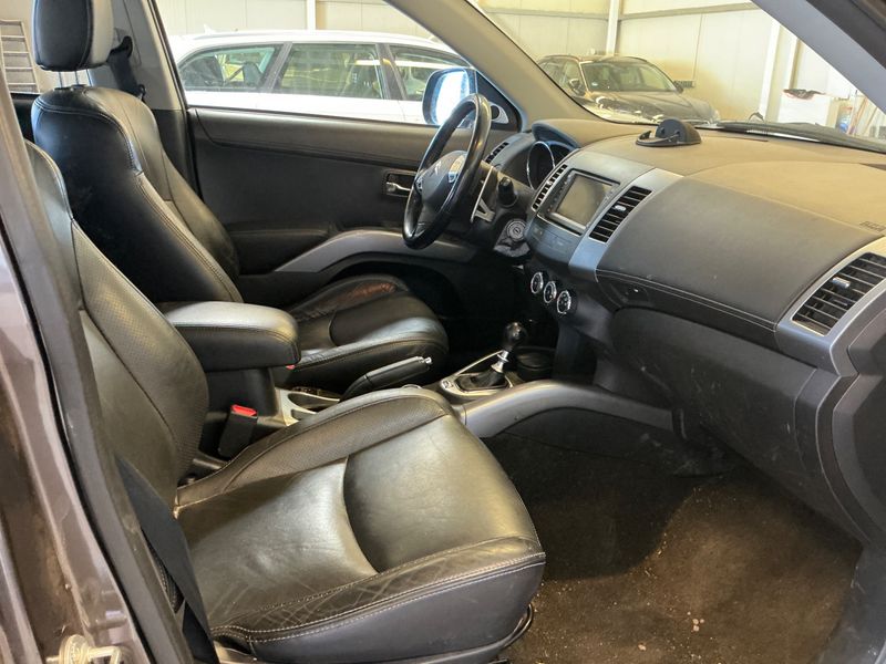 Citroen C-Crosser 2.2 HDi Exclusive 2009 – снимка 3