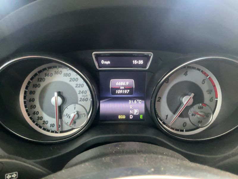 Mercedes-Benz GLA-Klasse GLA 220 d 4Matic Premium 2014 – снимка 18