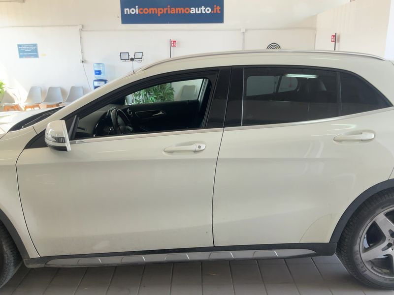 Mercedes-Benz GLA-Klasse GLA 220 d 4Matic Premium 2014 – снимка 4