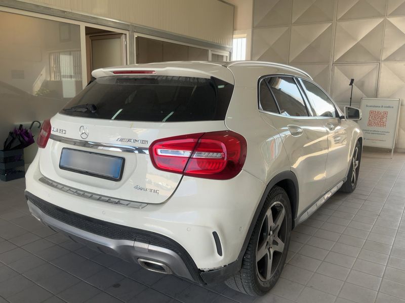 Mercedes-Benz GLA-Klasse GLA 220 d 4Matic Premium 2014 – снимка 8