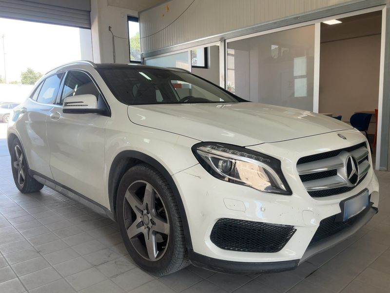 Mercedes-Benz GLA-Klasse GLA 220 d 4Matic Premium 2014 – снимка 12