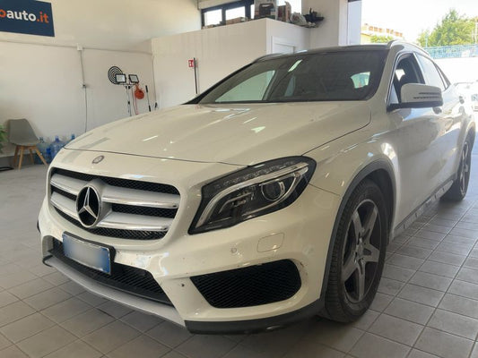 Mercedes-Benz GLA-Klasse GLA 220 d 4Matic Premium 2014 – снимка 2