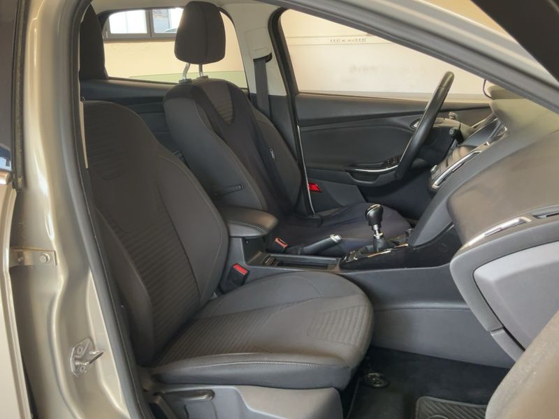 Ford Focus 1.5 EcoBoost Titanium 2017 – снимка 17