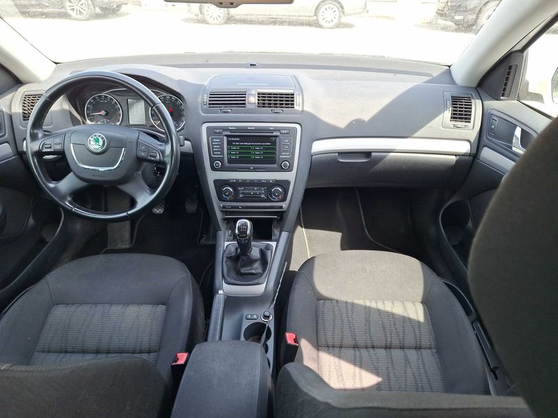 Skoda Octavia 2.0 TDI Twenty 2012 – снимка 11