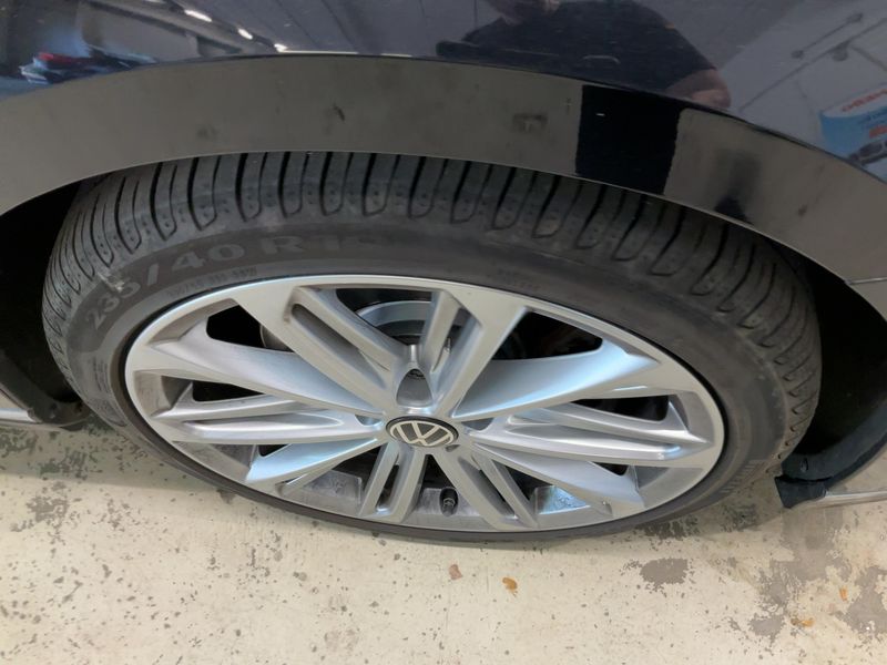 Volkswagen Passat 2.0 TSI Elegance 4Motion 2022 – снимка 11
