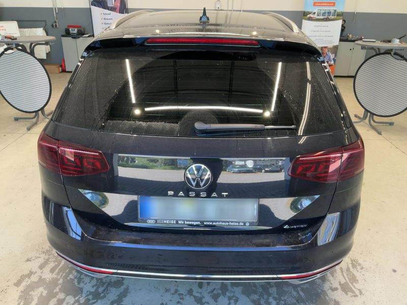 Volkswagen Passat 2.0 TSI Elegance 4Motion 2022 – снимка 7