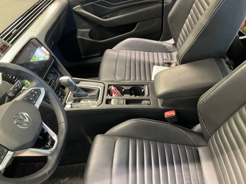 Volkswagen Passat 2.0 TSI Elegance 4Motion 2022 – снимка 26