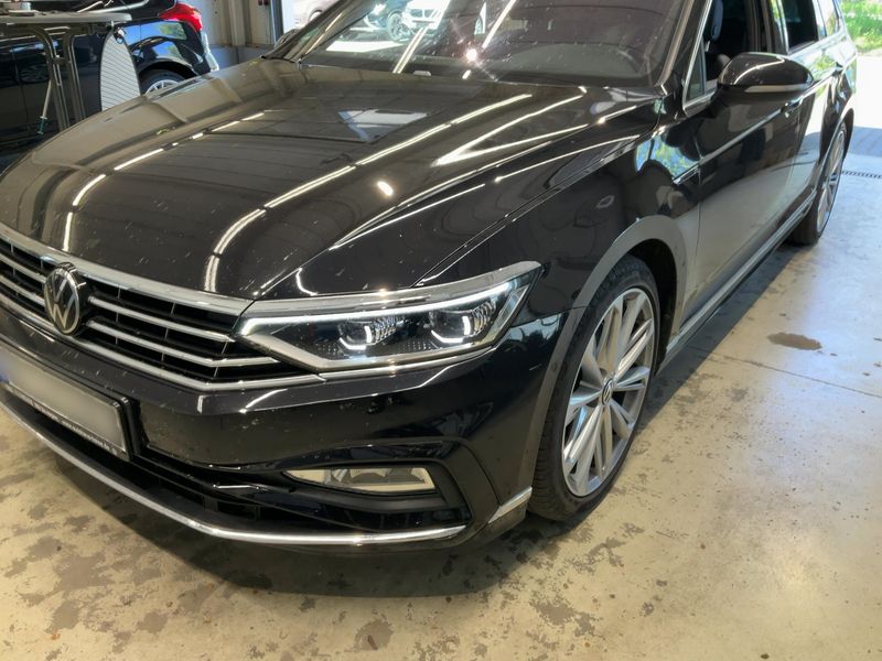 Volkswagen Passat 2.0 TSI Elegance 4Motion 2022 – снимка 2