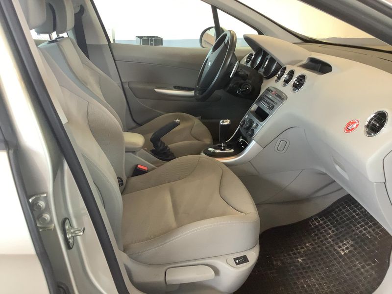 Peugeot 308 1.6 HDi Sport Plus 2008 – снимка 16