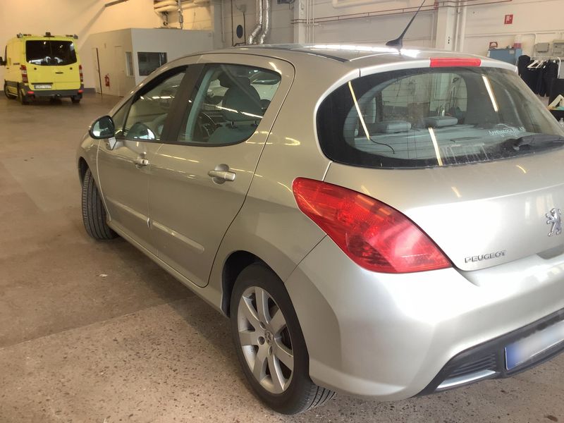 Peugeot 308 1.6 HDi Sport Plus 2008 – снимка 6