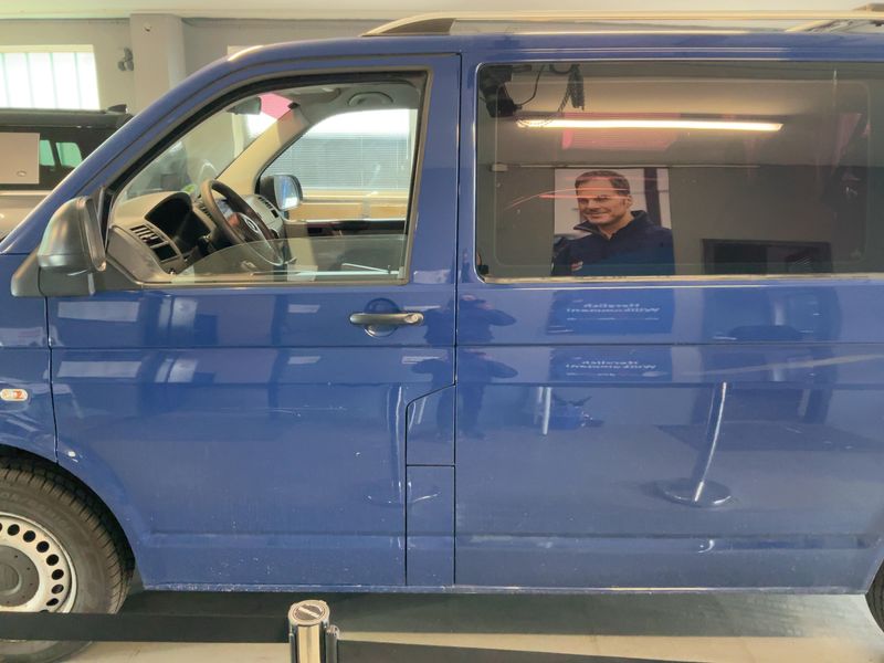Volkswagen T5 Kombi 2.0 TDI 2011 – снимка 4